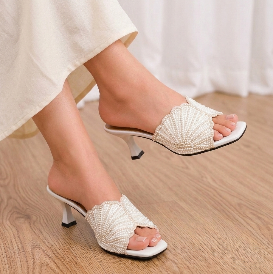 Sarah Embroidery Pearl Heel